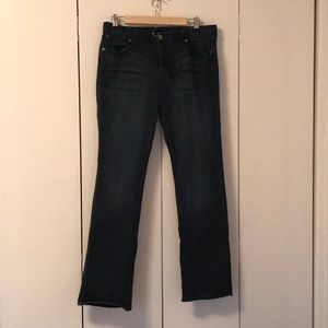 GAP curvy straight medium wash jeans